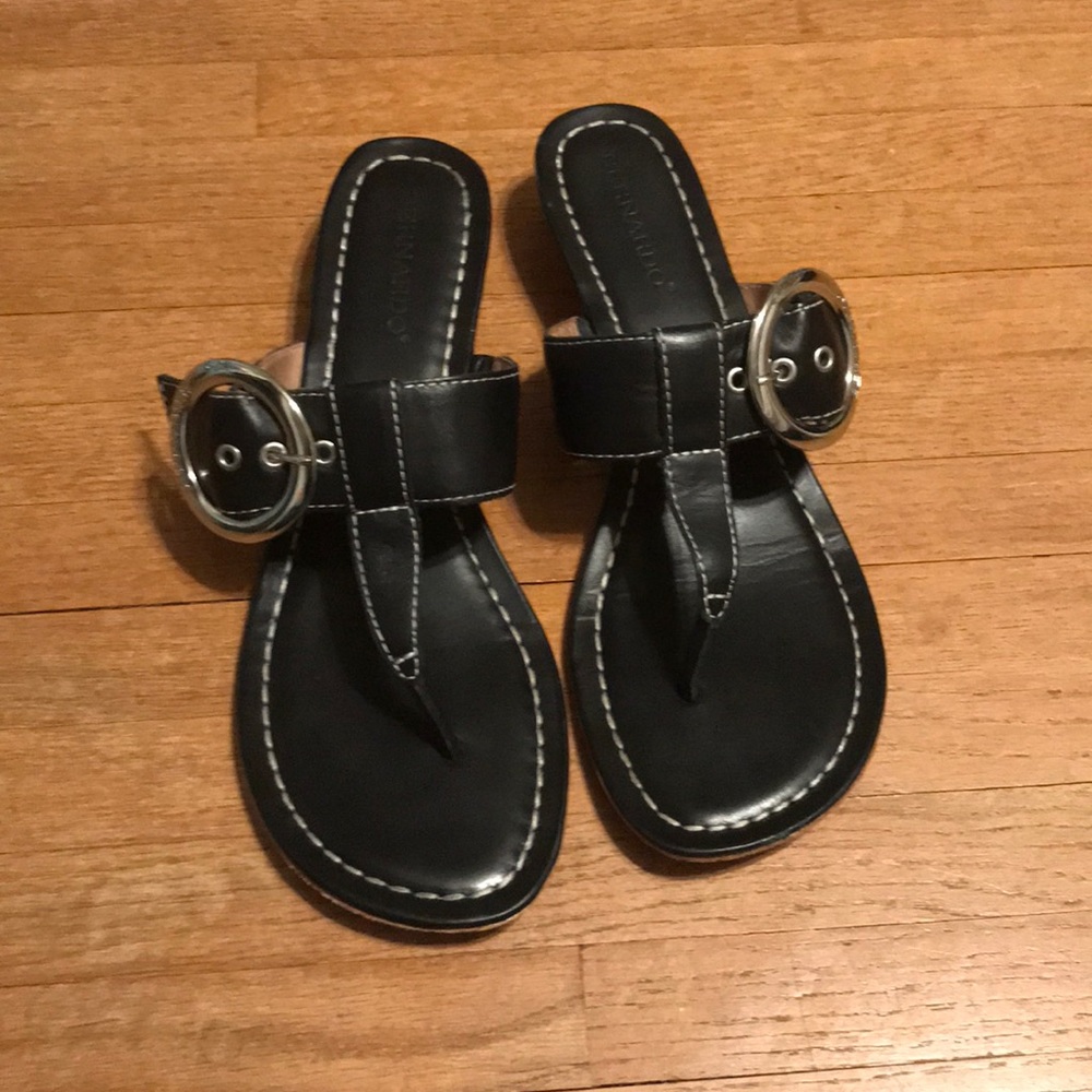 Bernardo Sandals, Black, size 9.5